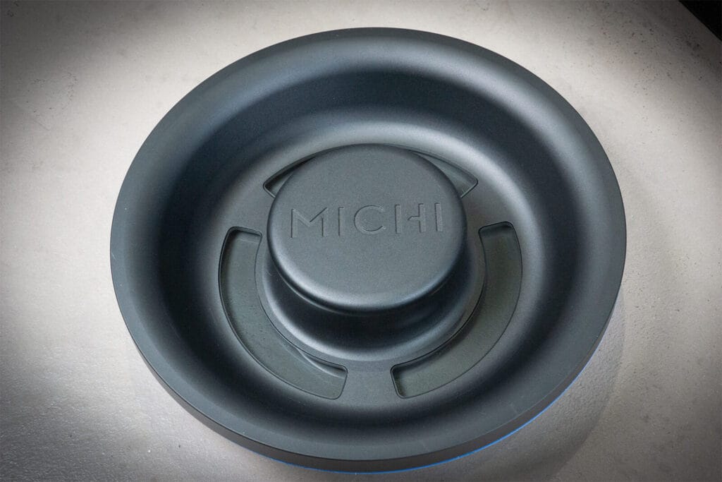 Rotel Michi Q5 puck
