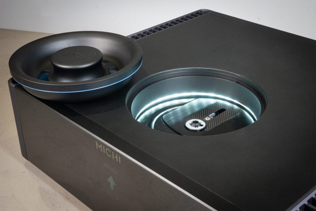 Rotel Michi Q5 with CD puck removed