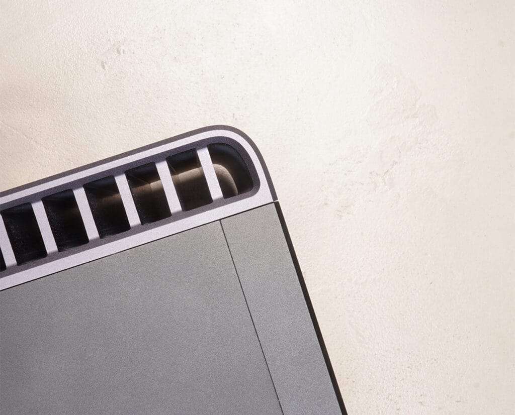 Rotel Michi Q5 corner detail