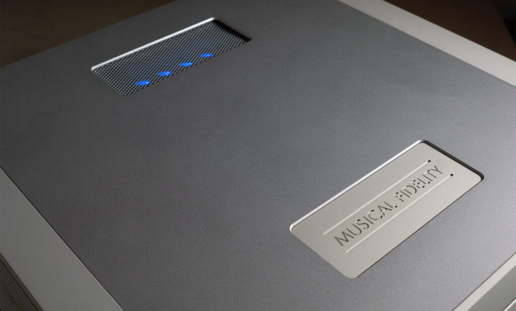 Musical Fidelity 600.2 top cover