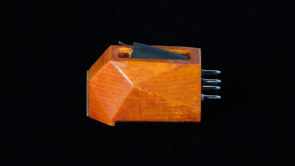 Analog Relax EX700 side on