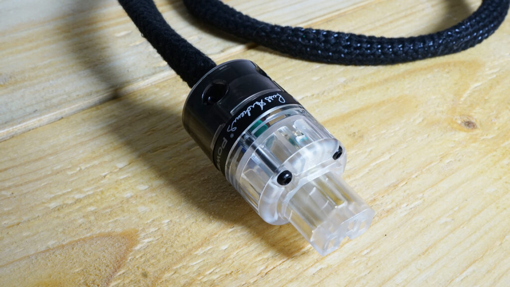 Evolution-300 IEC plug