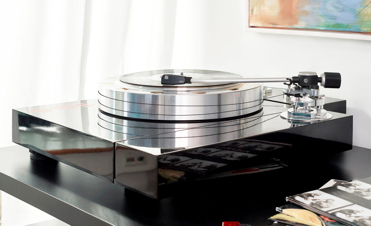 Ortofon SPU on turntable