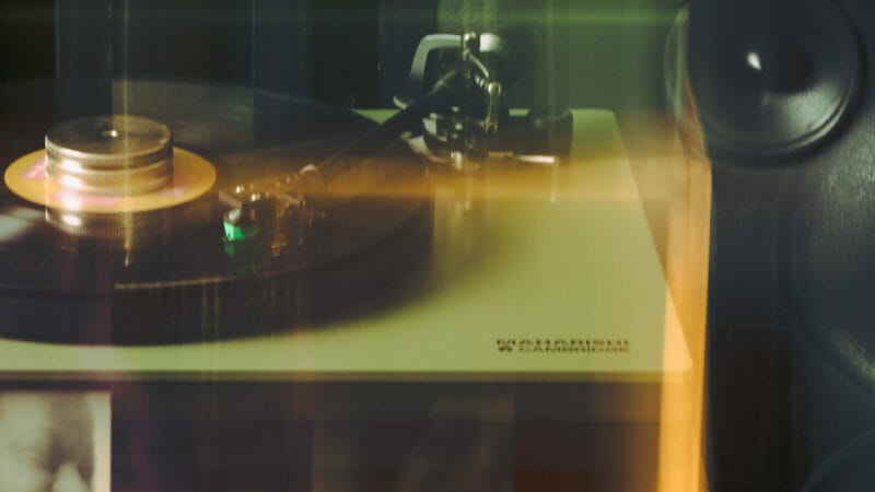 Cambridge Audio & Maharishi Alva ST turntable