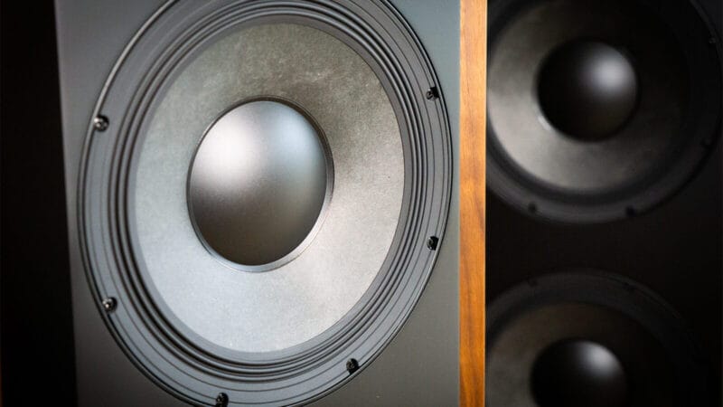 MoFi V10 bass drivers