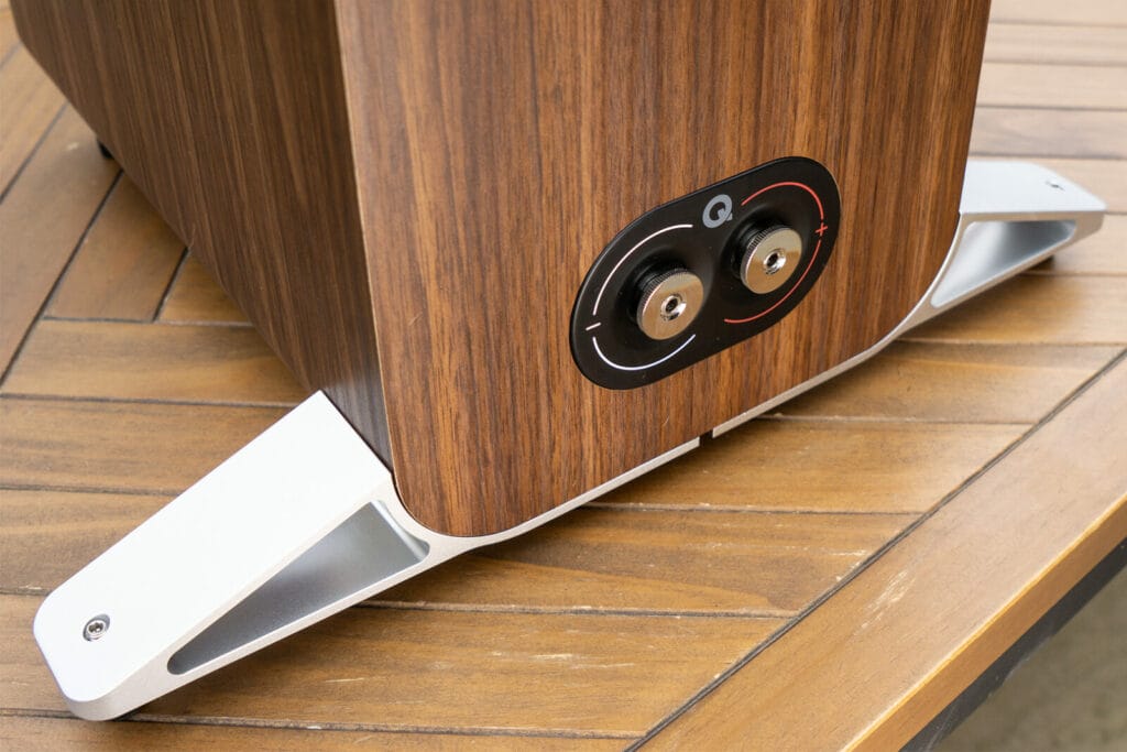 Q Acoustics 5050 speaker terminals