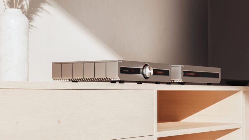 Roksan Caspian Series 4G Streaming premplifier & power amplifier