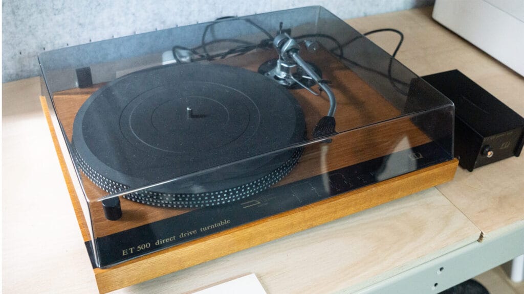 Monitor Audio ET 500 deck