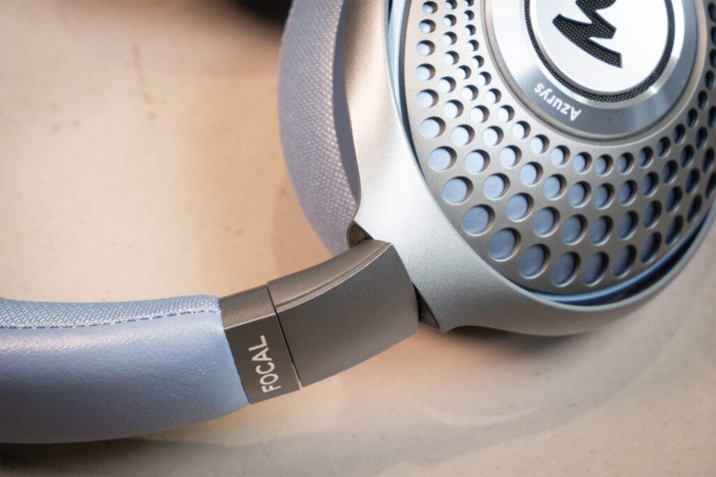 Focal Azurys headband swivel detail