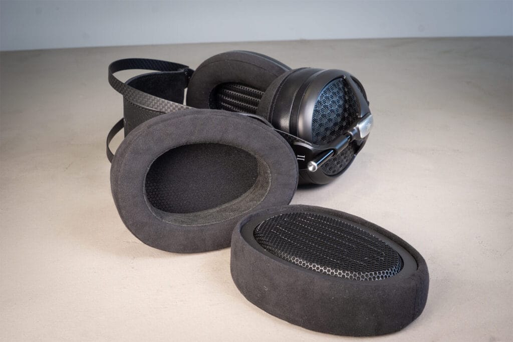 Meze Empyrean II with alt earpads