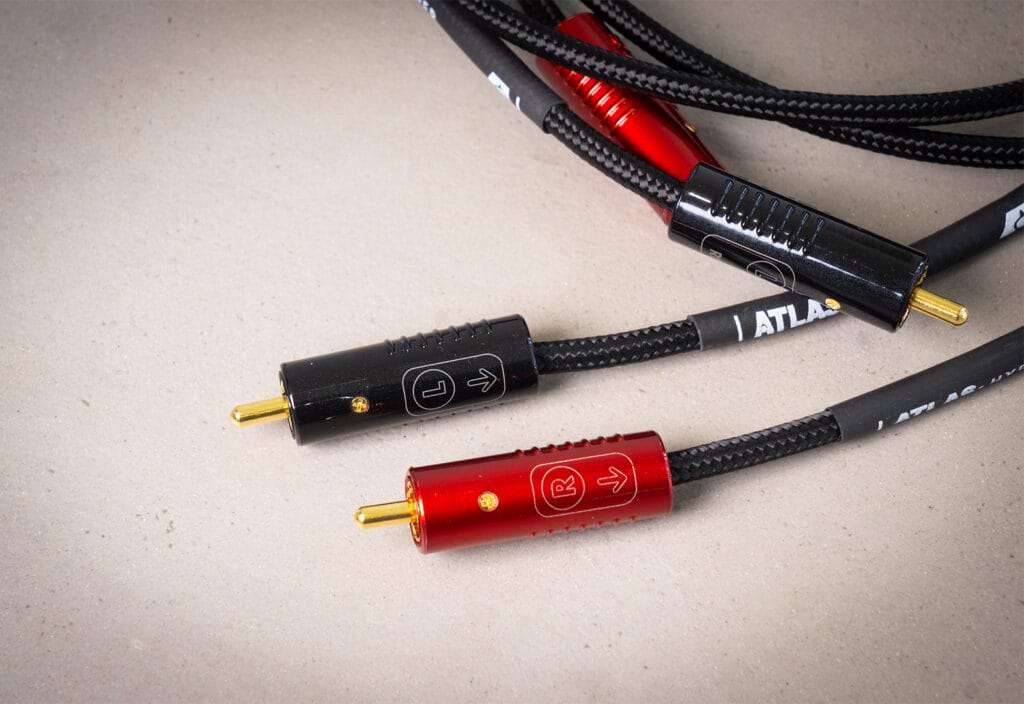Atlas Arran RCA R1 plugs showing directivity