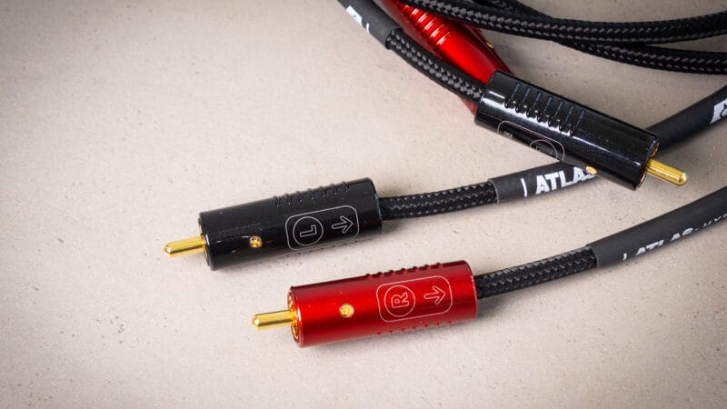 Atlas Arran RCA R1 plugs showing directivity