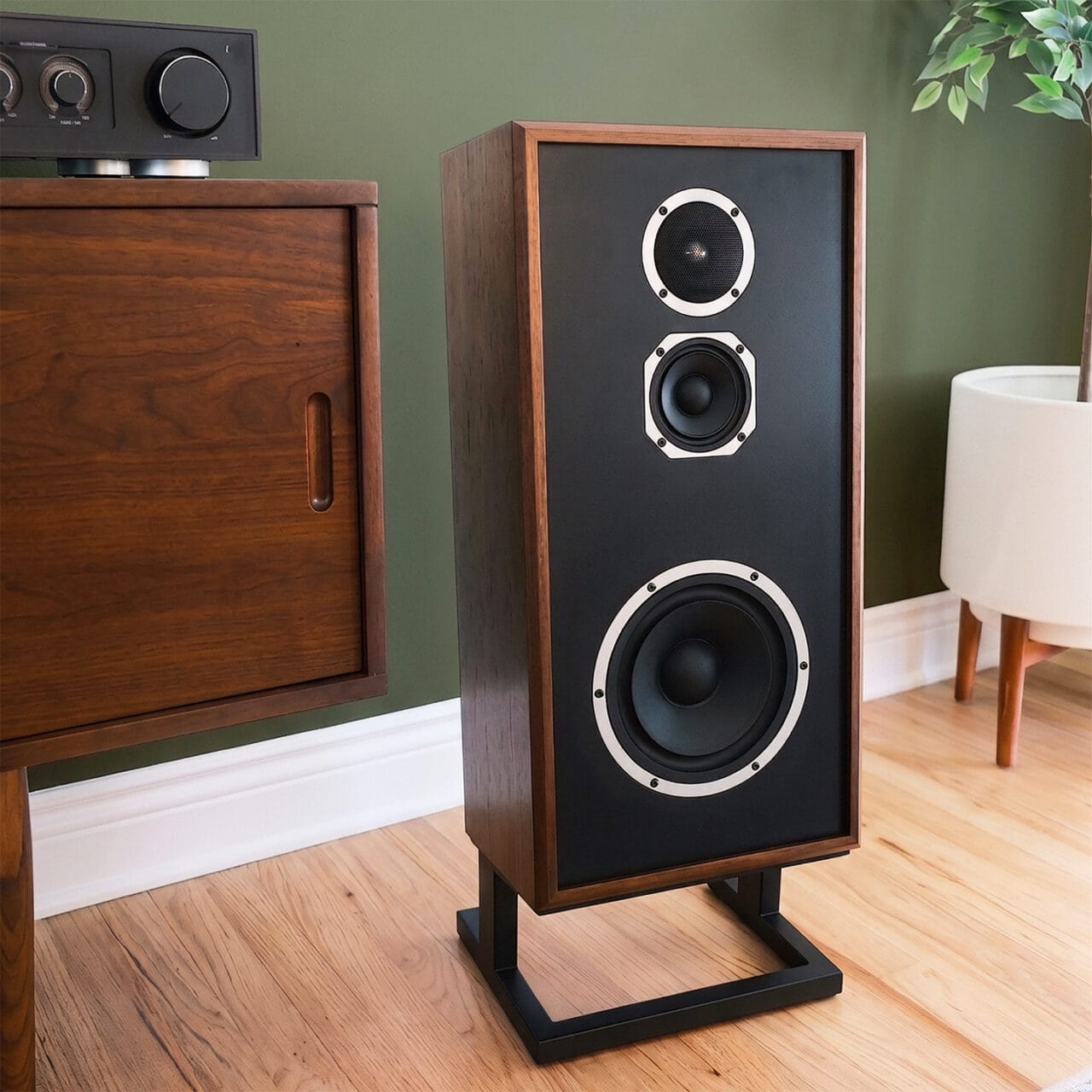 KLH Model 4