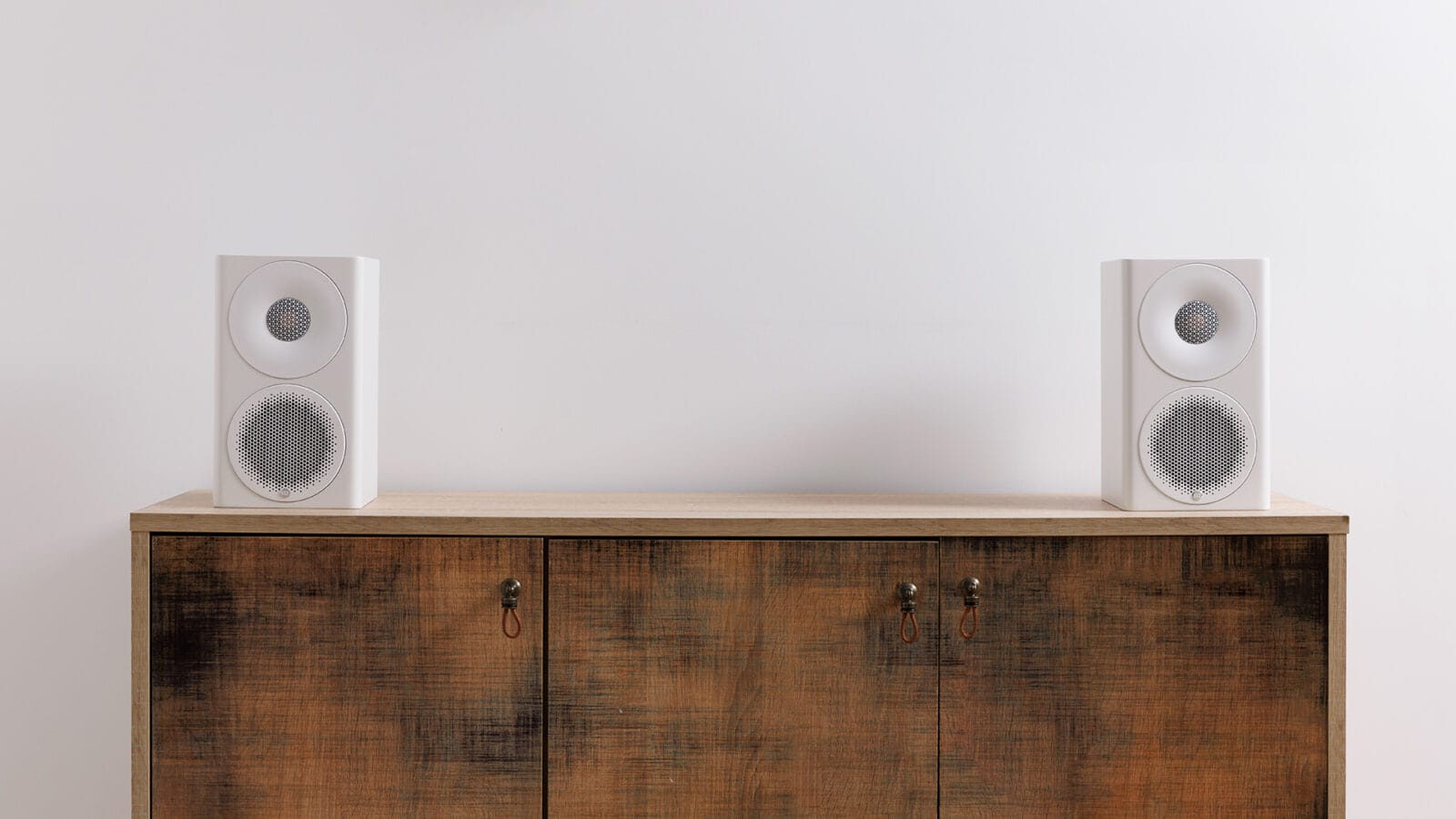 Monitor Audio Radius 3 4G in white