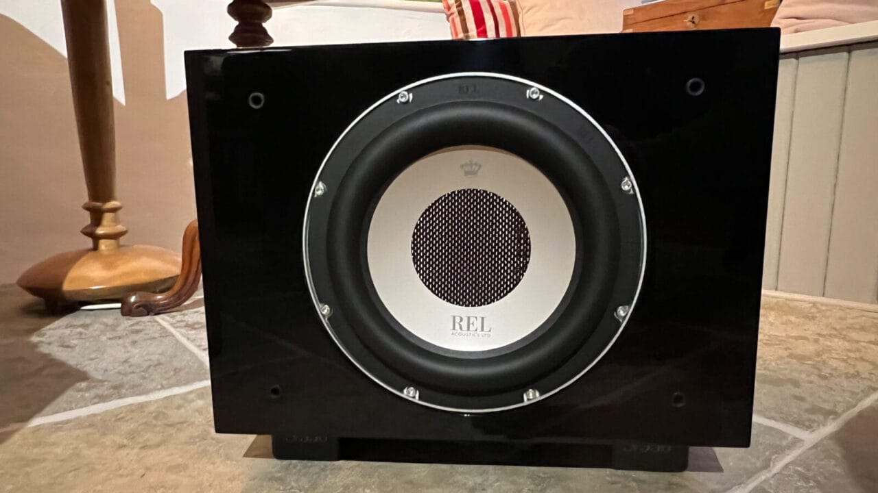 REL S:550 main front on
