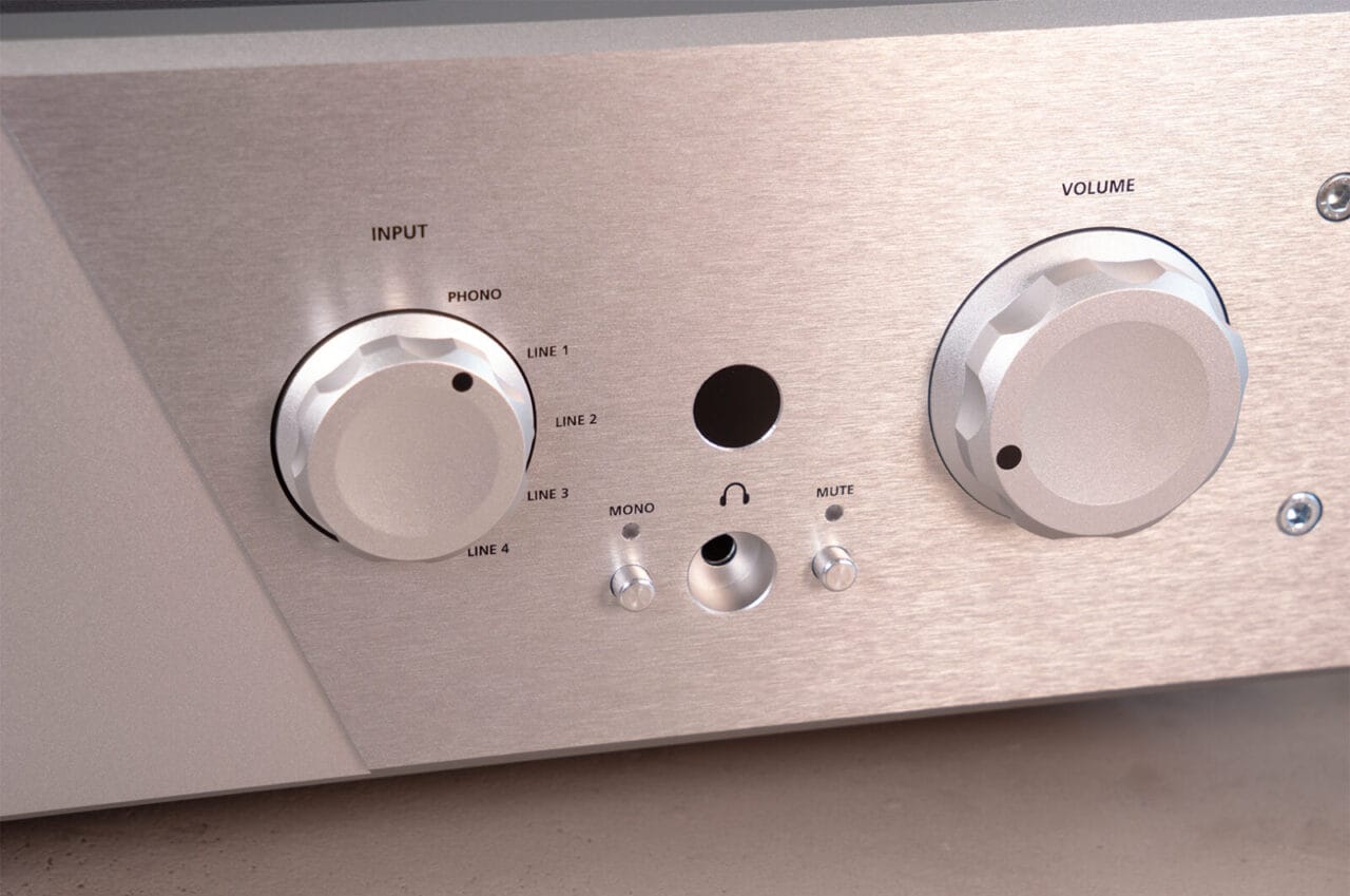AVID Integra front controls