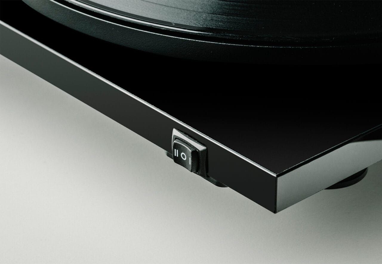 Pro-Ject E1.2 BT switch
